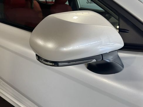 New 2025 Toyota Camry Hybrid image 9