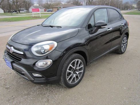 Used 2017 FIAT 500X Trekking AWD/4WD image 2