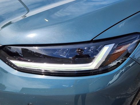 Used 2024 Honda HR-V EX-L image 8