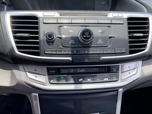 Used 2014 Honda Accord LX image 30