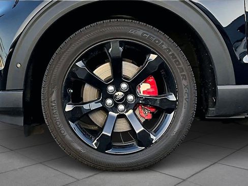 Used 2020 Ford Explorer ST w/ ST Street Pack image 11