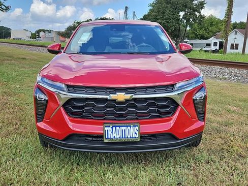 New 2026 Chevrolet Trax LS w/ LS Convenience Package FWD image 35