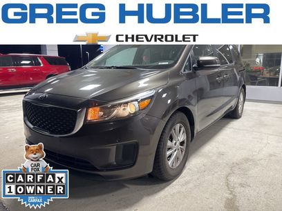 Used 2017 Kia Sedona LX w/ LX Essentials Premium Package