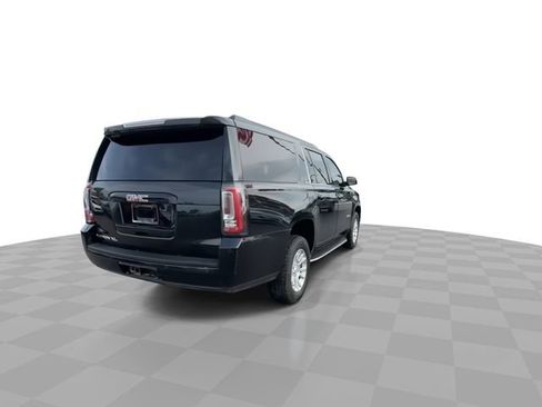 Used 2019 GMC Yukon XL SLT AWD/4WD image 7