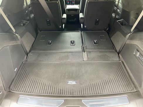 Used 2025 Cadillac Escalade Sport Platinum w/ LPO, ONYX Package AWD/4WD image 38