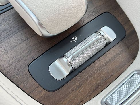 New 2026 Mercedes-Benz GLS 450 4MATIC image 42