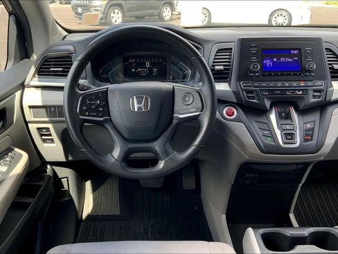 Used 2018 Honda Odyssey LX image 5
