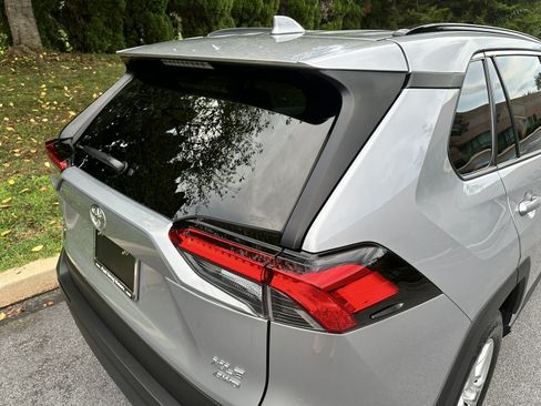 Used 2020 Toyota RAV4 XLE w/ Convenience Package AWD/4WD image 41