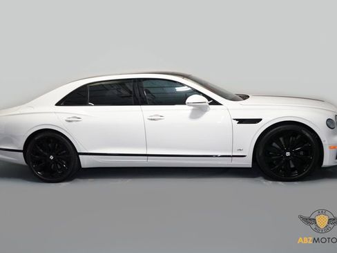 Used 2021 Bentley Flying Spur V8 image 4