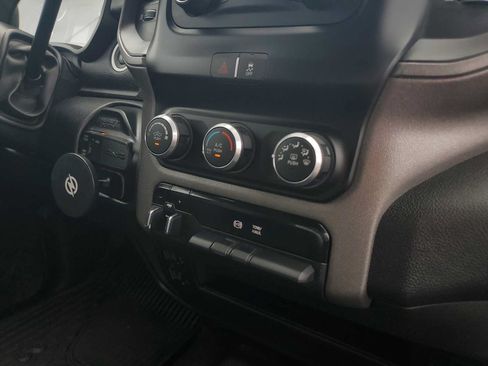 Used 2019 RAM 2500 Tradesman w/ Chrome Appearance Group AWD/4WD image 26