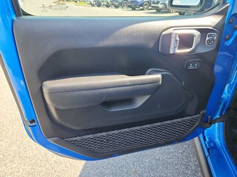 Used 2022 Jeep Wrangler Unlimited Sport AWD/4WD image 12