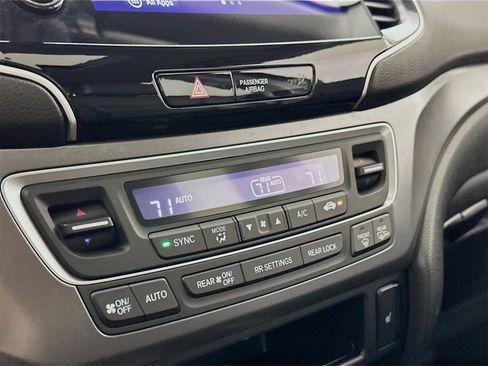 Used 2021 Honda Pilot Special Edition image 16