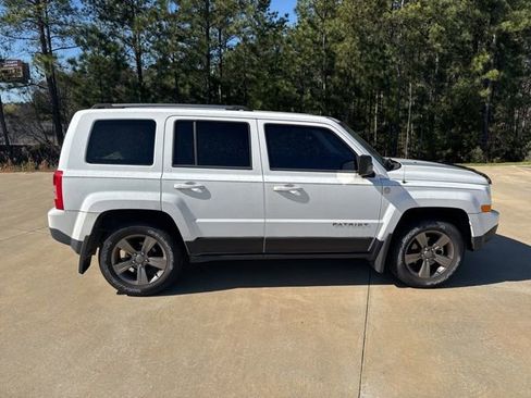 Used 2017 Jeep Patriot Sport w/ Power Value Group image 4