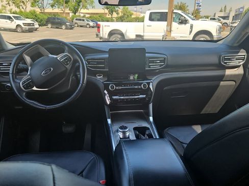 Used 2021 Ford Explorer Limited w/ Equipment Group 301A image 11