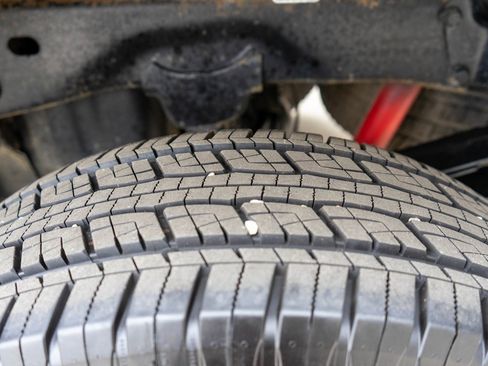 Used 2024 GMC Sierra 3500 SLE w/ SLE Convenience Package image 29