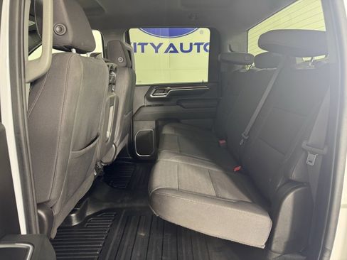 Used 2024 Chevrolet Silverado 2500 LT w/ Convenience Package image 30