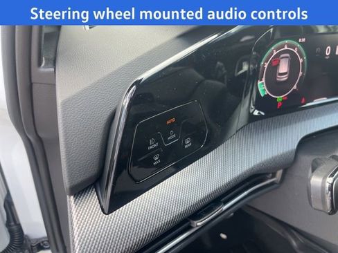 New 2025 Volkswagen GTI SE image 9