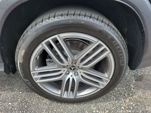 Used 2025 Mercedes-Benz GLS 450 4MATIC image 33