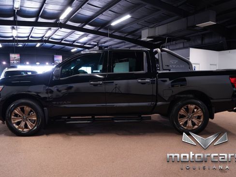 Used 2024 Nissan Titan SV w/ SV Bronze Edition Package AWD/4WD image 4