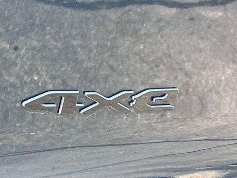 Used 2025 Jeep Wagoneer S Limited AWD/4WD image 16
