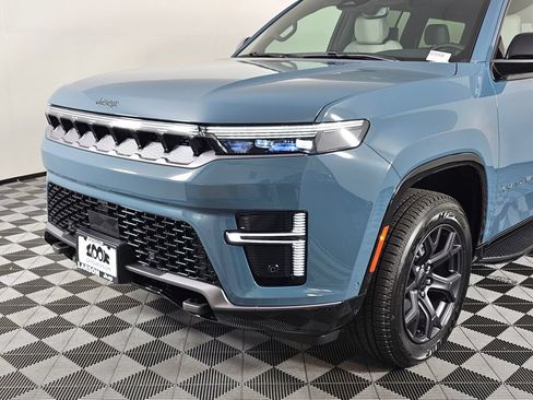 New 2026 Jeep Grand Wagoneer Limited w/ Rear Seat Video Group I AWD/4WD image 11