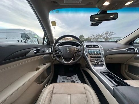 Used 2018 Lincoln MKZ Reserve w/ Luxury Package image 19