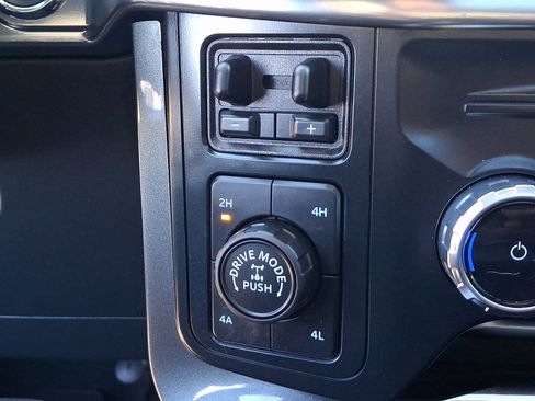 Used 2023 Ford F150 Lariat image 25