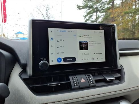 Used 2025 Toyota RAV4 XLE Premium image 21