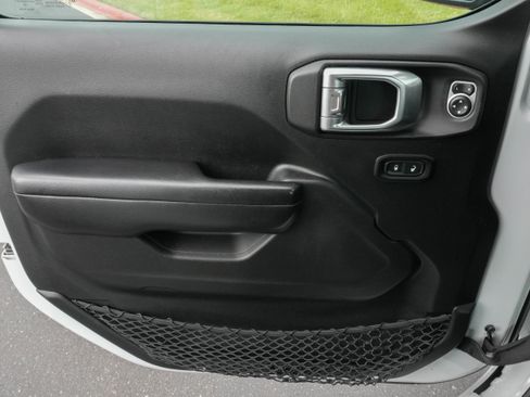Used 2019 Jeep Wrangler Unlimited Rubicon w/ Steel Bumper Group AWD/4WD image 31