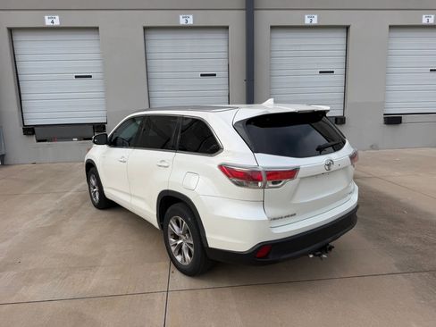 Used 2015 Toyota Highlander XLE FWD image 5
