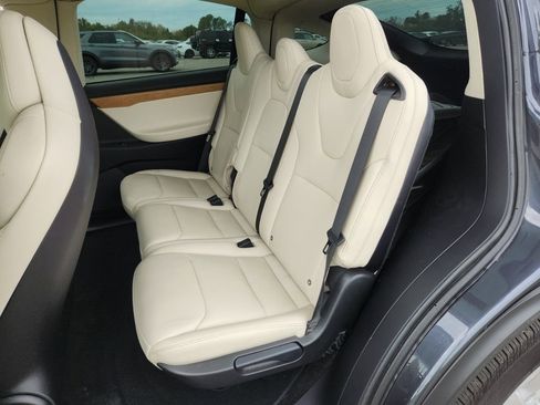 Used 2018 Tesla Model X 100D image 7
