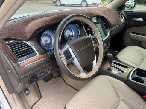 Used 2012 Chrysler 300 C Luxury Series RWD image 15