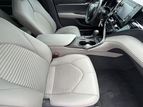 Used 2023 Toyota Camry SE FWD image 25