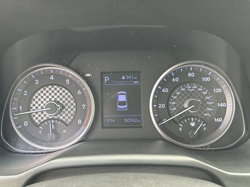 Used 2020 Hyundai Elantra SE FWD image 26