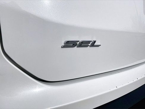 Certified 2024 Ford Edge SEL w/ Convenience Package image 27