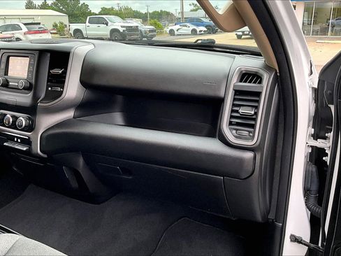 Used 2019 RAM 1500 Tradesman AWD/4WD image 16