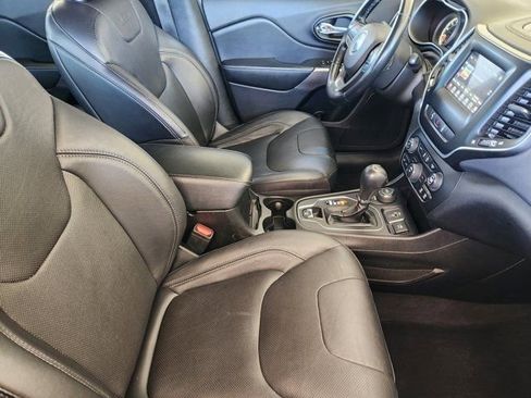 Used 2021 Jeep Cherokee Latitude Lux w/ Sun & Sound Group image 19