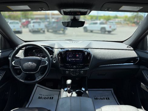 Used 2023 Chevrolet Traverse RS w/ LPO, Floor Liner Package AWD/4WD image 6
