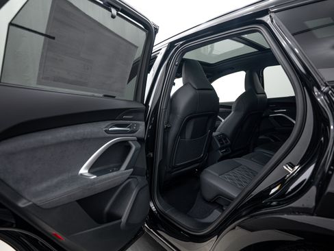New 2026 Audi SQ5 Prestige AWD/4WD image 17