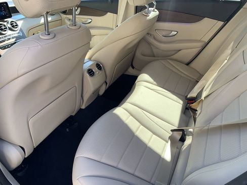 Certified 2022 Mercedes-Benz GLC 300 GLC 300 w/ Premium Package Lite image 5