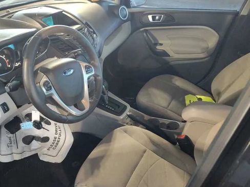 Used 2015 Ford Fiesta SE w/ Comfort Package FWD image 5