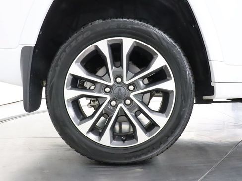 Used 2022 Jeep Grand Cherokee Overland AWD/4WD image 44