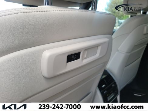 Used 2021 BMW X5 M50i w/ Executive Package AWD/4WD image 17