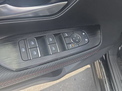 Used 2026 Nissan Kicks SR w/ Cold Weather Package AWD/4WD image 11