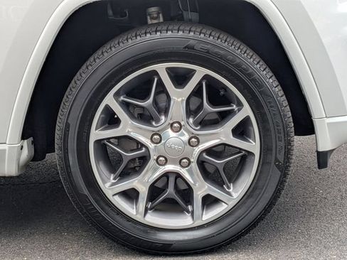 Certified 2020 Jeep Grand Cherokee Overland AWD/4WD image 38