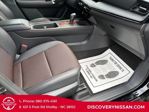 Certified 2025 Nissan Kicks SR FWD image 37
