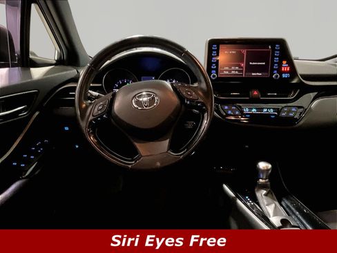 Used 2019 Toyota C-HR XLE FWD image 8