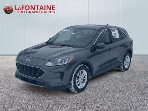 Used 2020 Ford Escape SE image 1