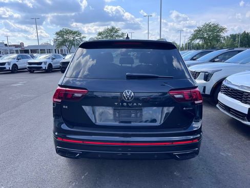 Used 2023 Volkswagen Tiguan SE R-Line AWD/4WD image 5