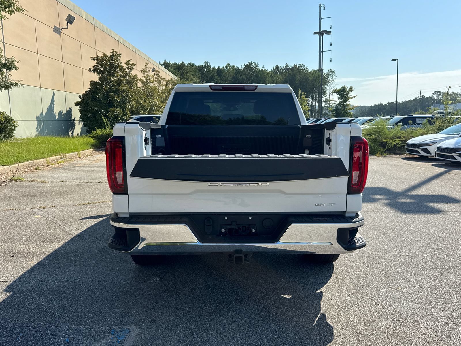 Used 2025 GMC Sierra 1500 SLT RWD image 18